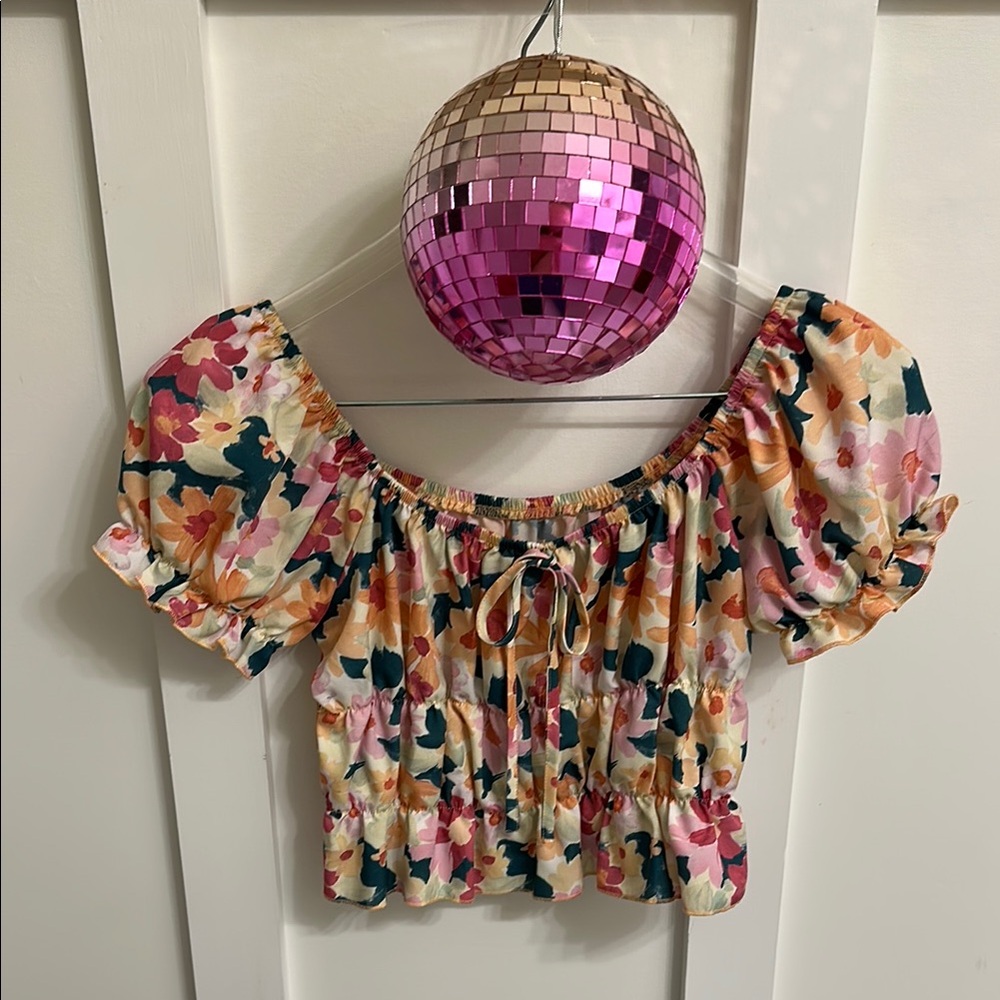 SHEIN Colorful Floral Puff Sleeve Crop Top with Ruched Smocked Design